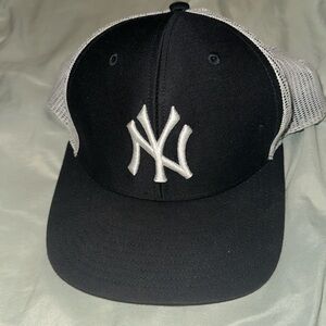 Yankees Baseball men’s snap back
